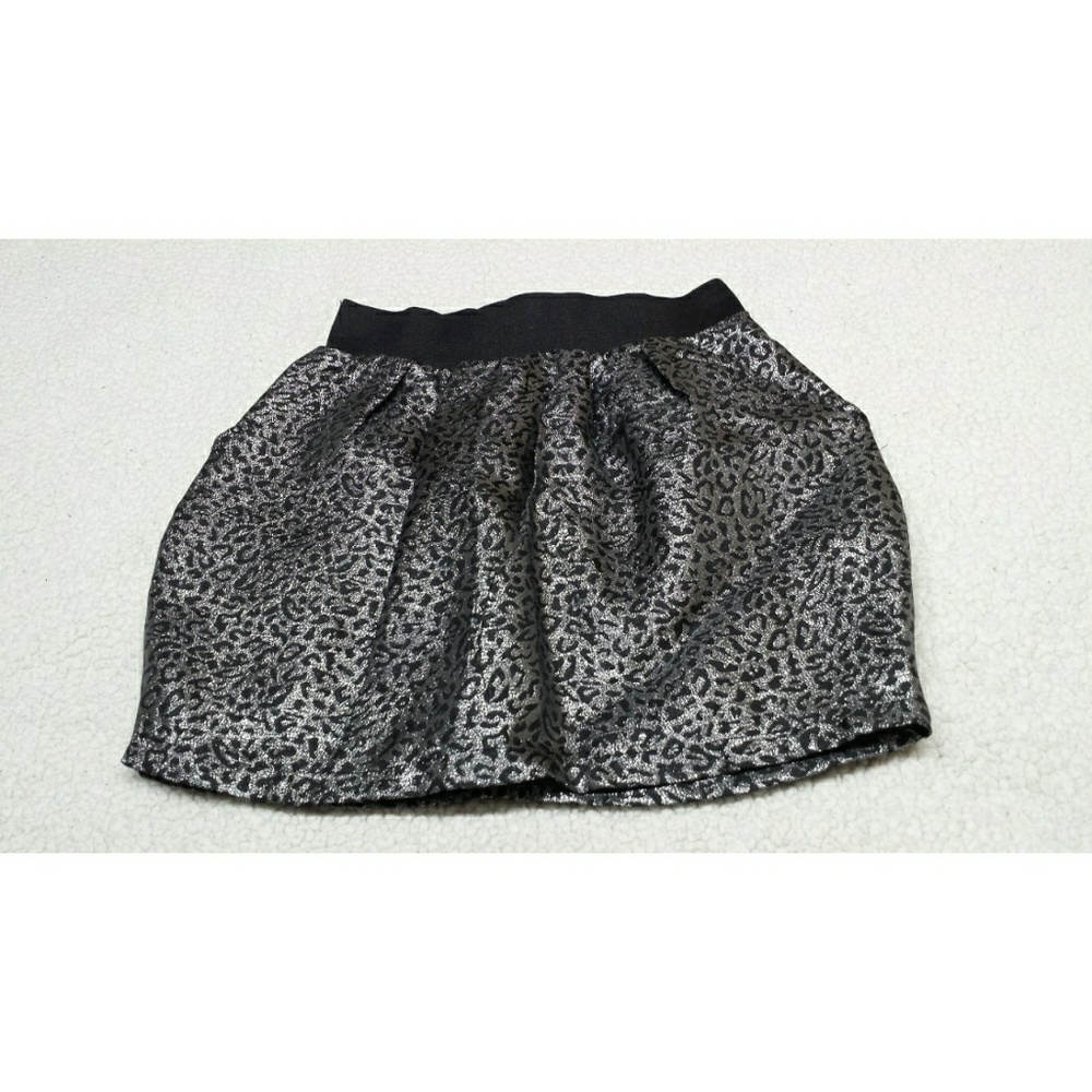 CHARLOTTE RUSSE metalic skirt size XS